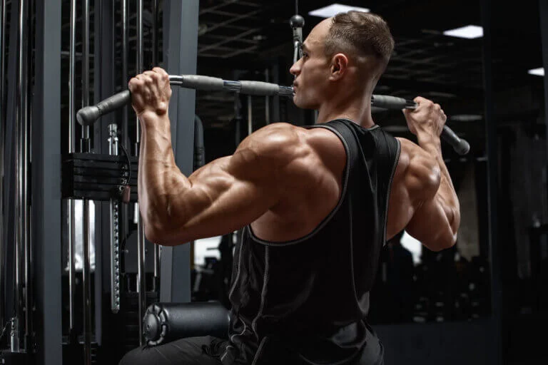 Man doing lateral pulldowns